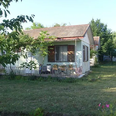 Vestony Bungalows База отдыха Ахтополь