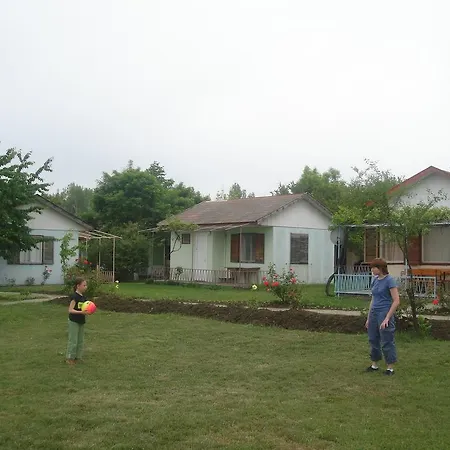 Vestony Bungalows